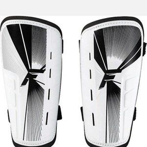 🐰🎉Franklin Sports Super light Shin Guards Adult Large Black/White up to 5'11